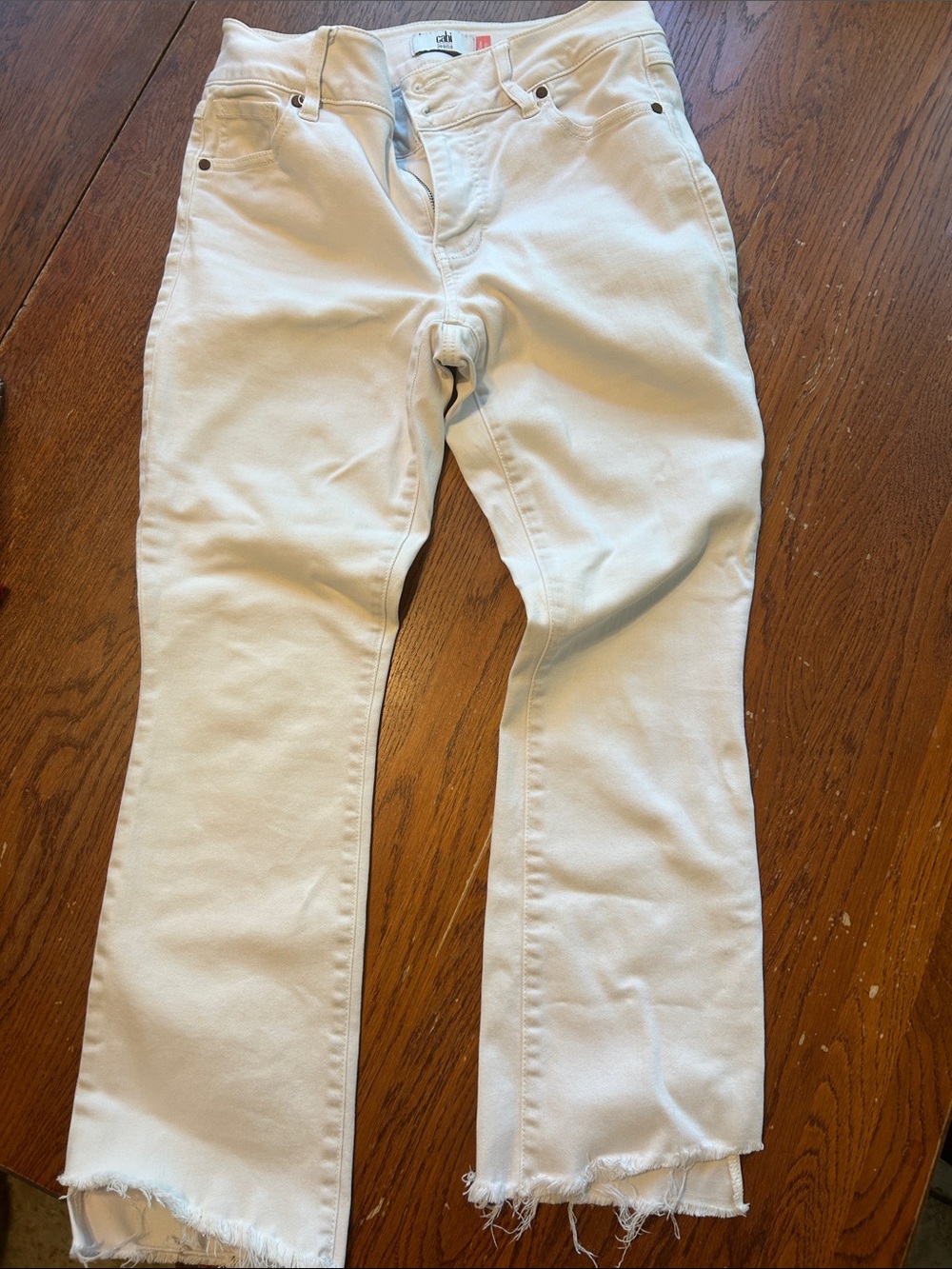 Cabi White High-Low Crop Jeans (#5879) *Please note imperfections in description